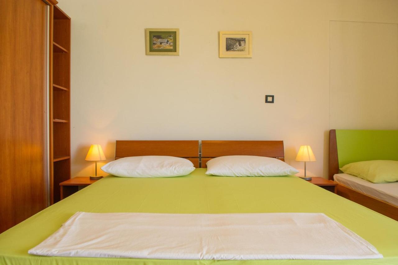 Apartments Marija - By The Sea 罗戈兹尼察 外观 照片