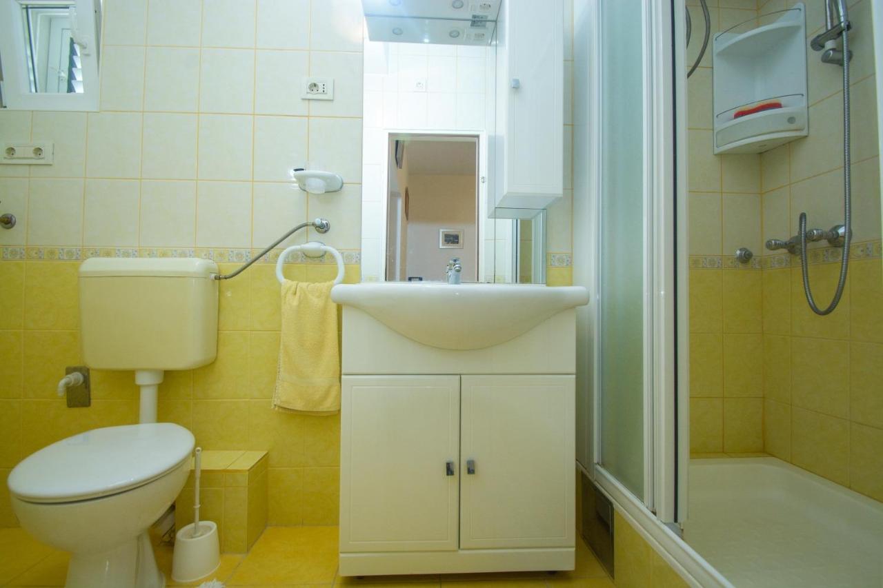 Apartments Marija - By The Sea 罗戈兹尼察 外观 照片